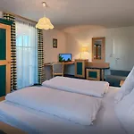 Landgasthof Zum Schwanen Hotel 3*